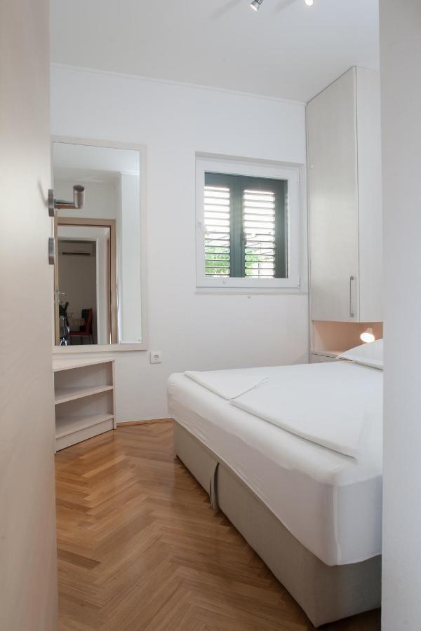 City Apartment Sara Макарська Екстер'єр фото