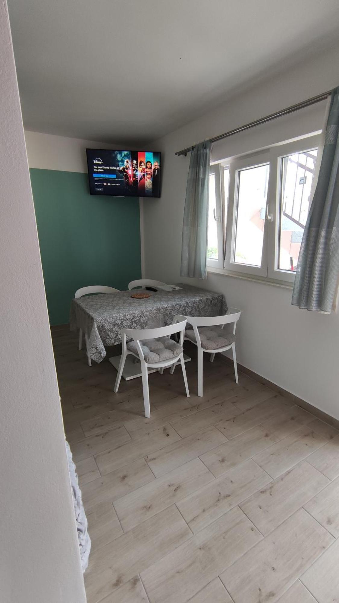 City Apartment Sara Макарська Екстер'єр фото